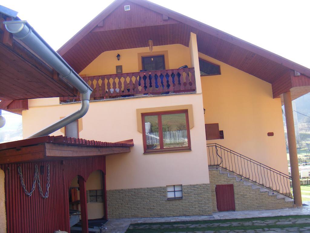 Domino Apartment Korytne Exterior photo
